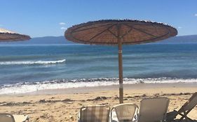 Paralia Ofrinio - Beach Apartments